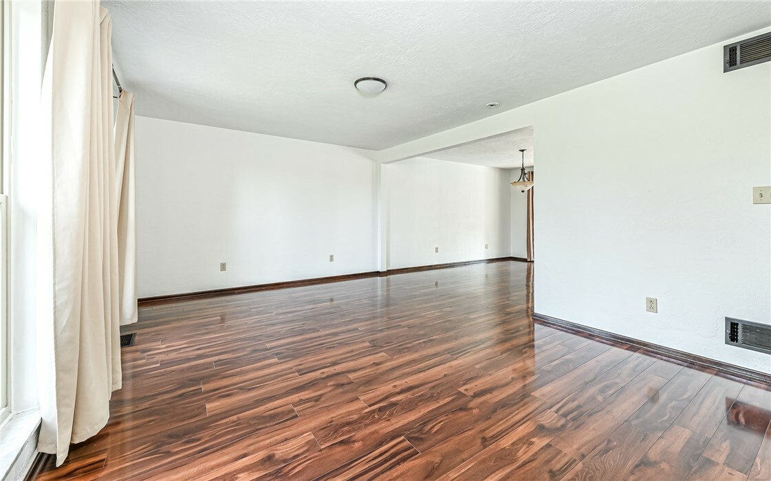 Property Photo:  2984 Marie Dr  PA 15044 