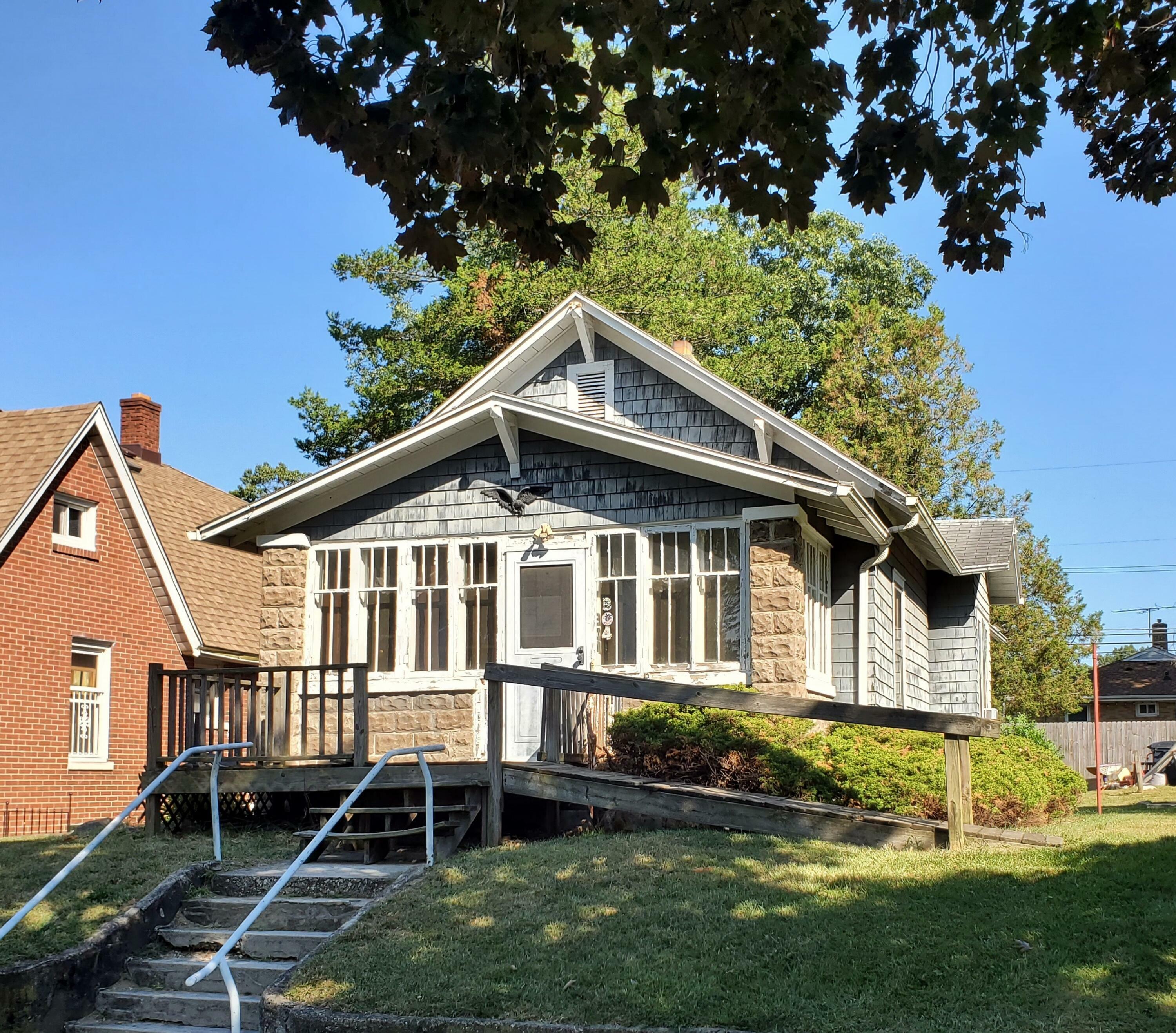 Property Photo:  304 Gardena Street  IN 46360 