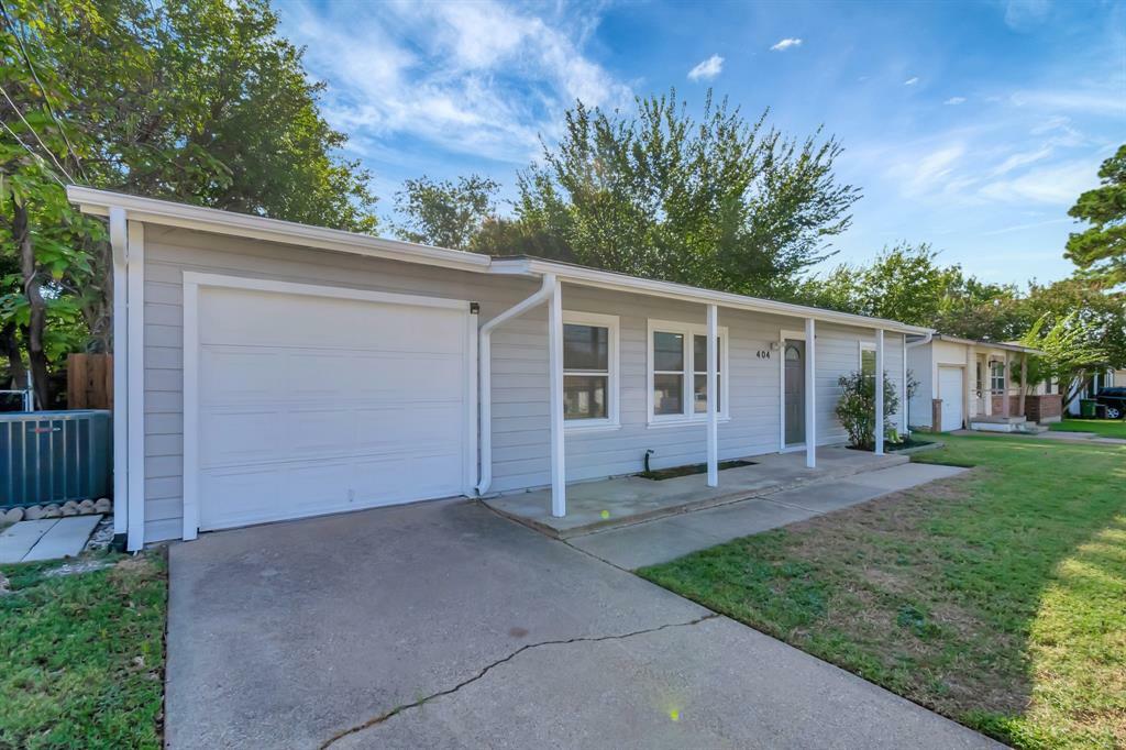 Property Photo:  404 Arthur Drive  TX 76053 