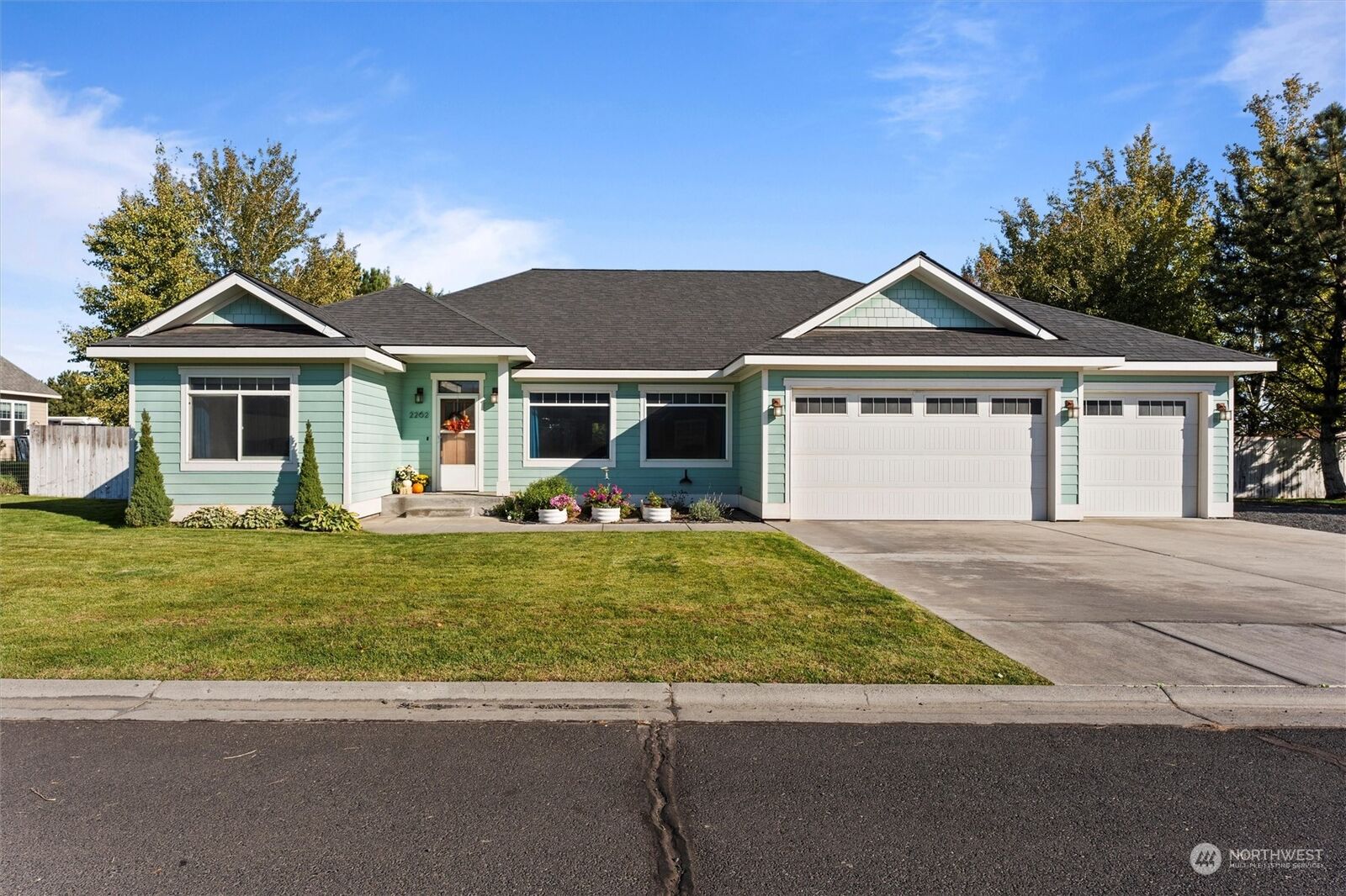 Property Photo: 2262 Plum Street WA 98823