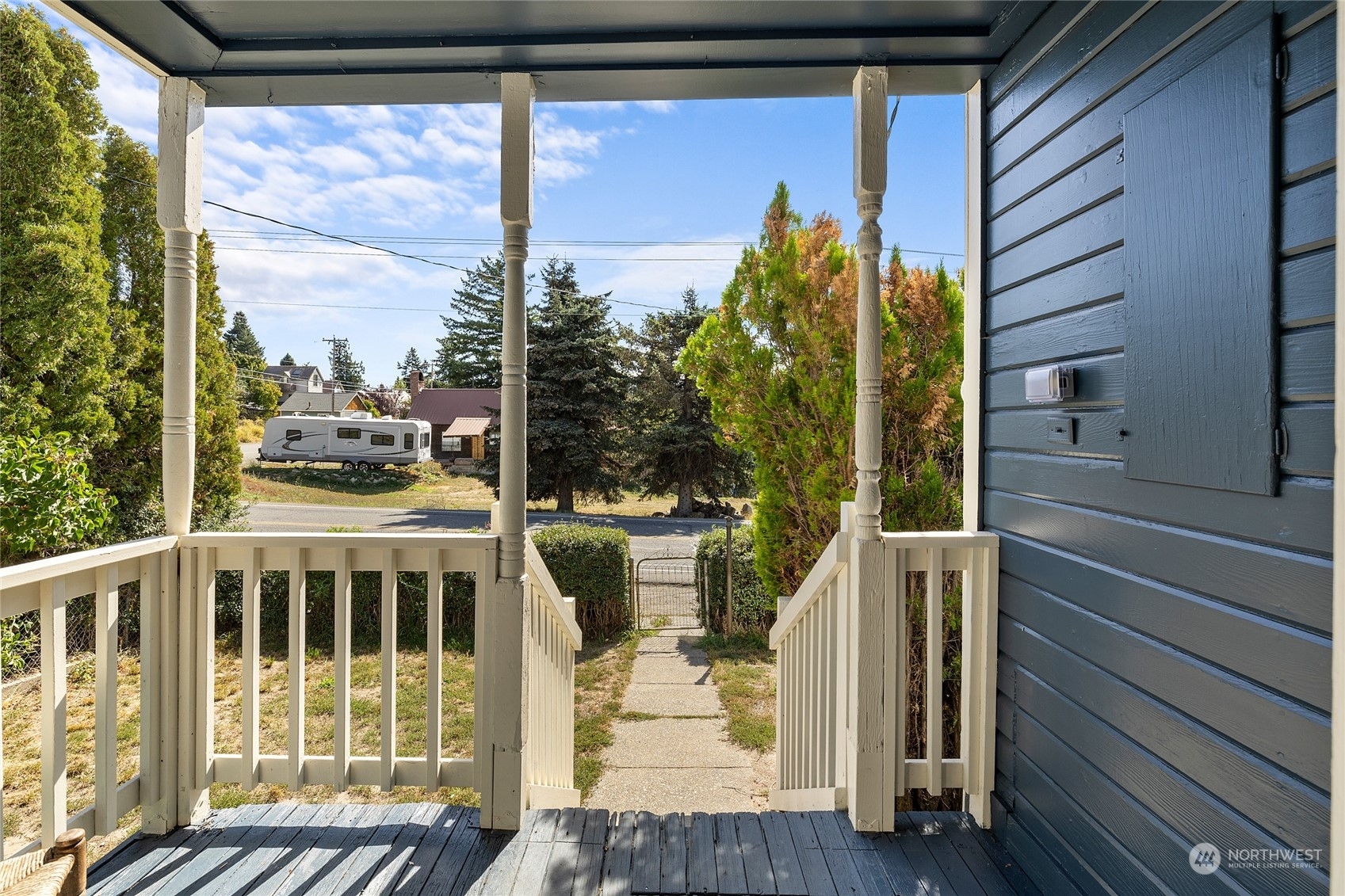 Property Photo:  203 W Nevada Avenue  WA 98941 