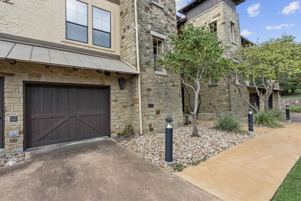 Property Photo:  6712 Lantern View Drive 302  TX 78645 