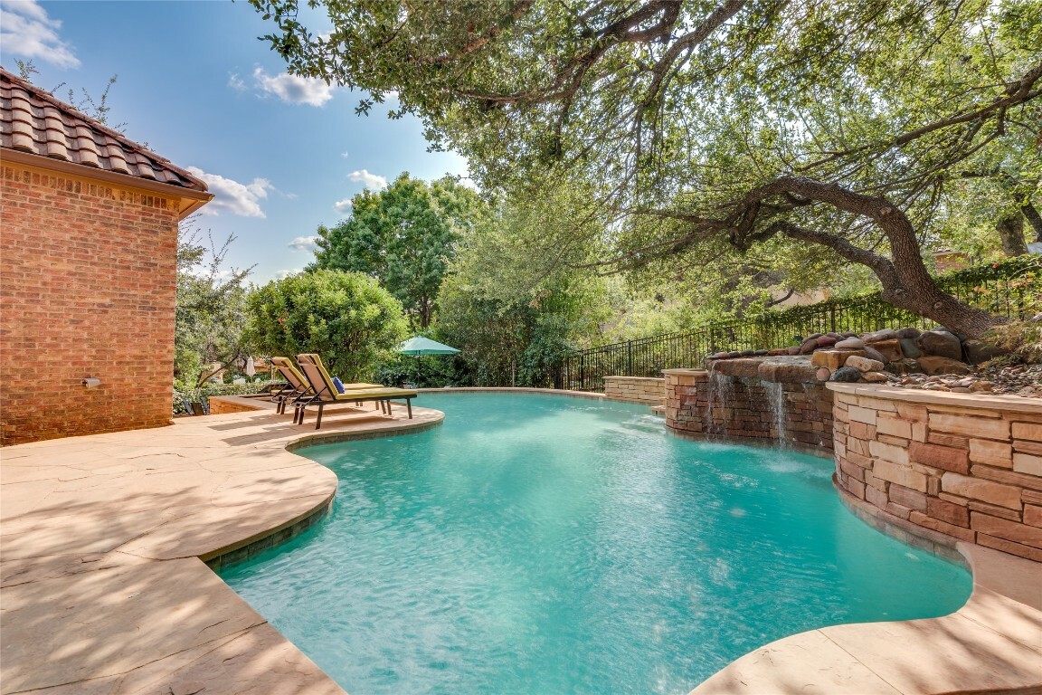 Property Photo:  1904 Spanish Bay Cove  TX 78732 