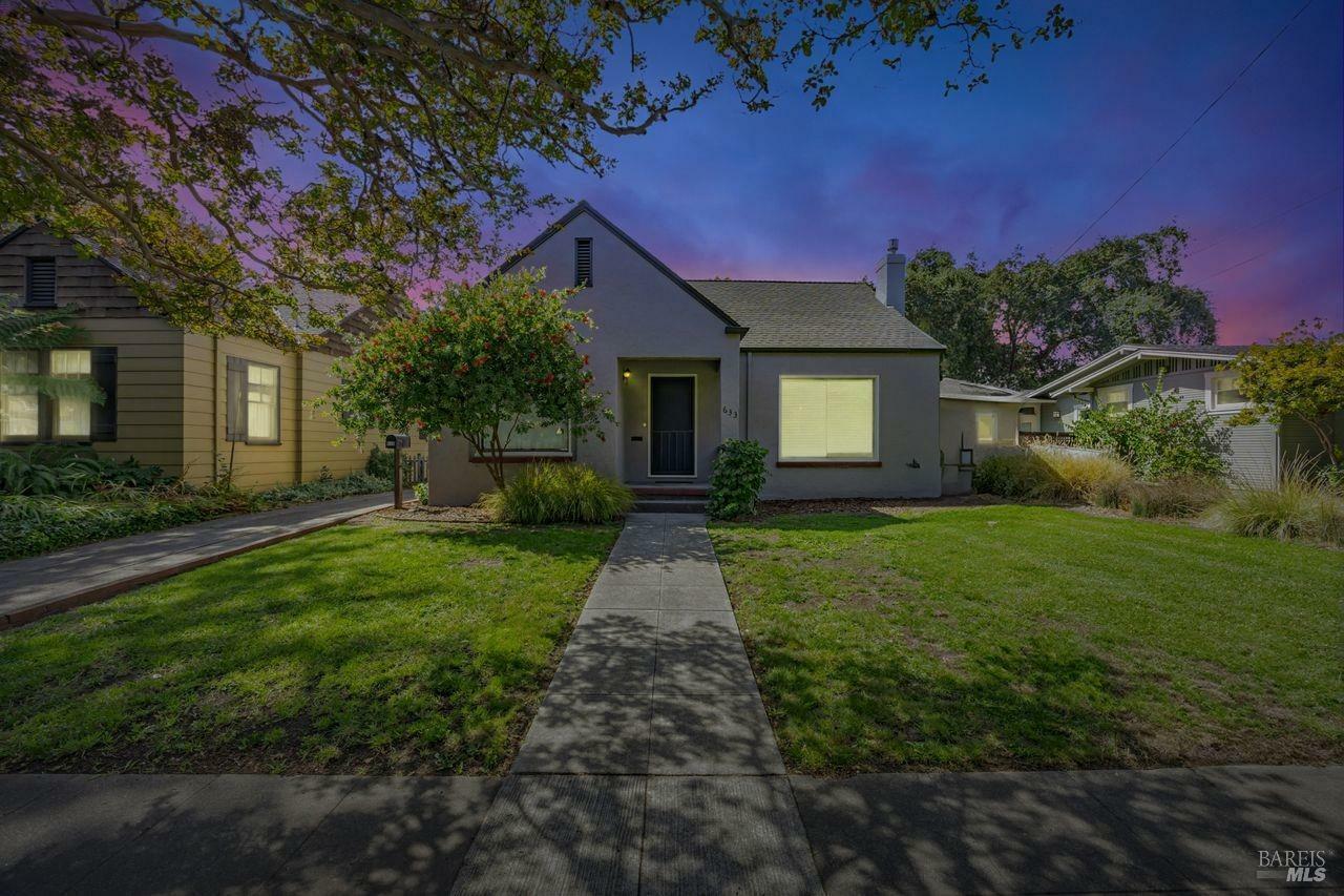 Property Photo:  633 Wright Street  CA 95404 