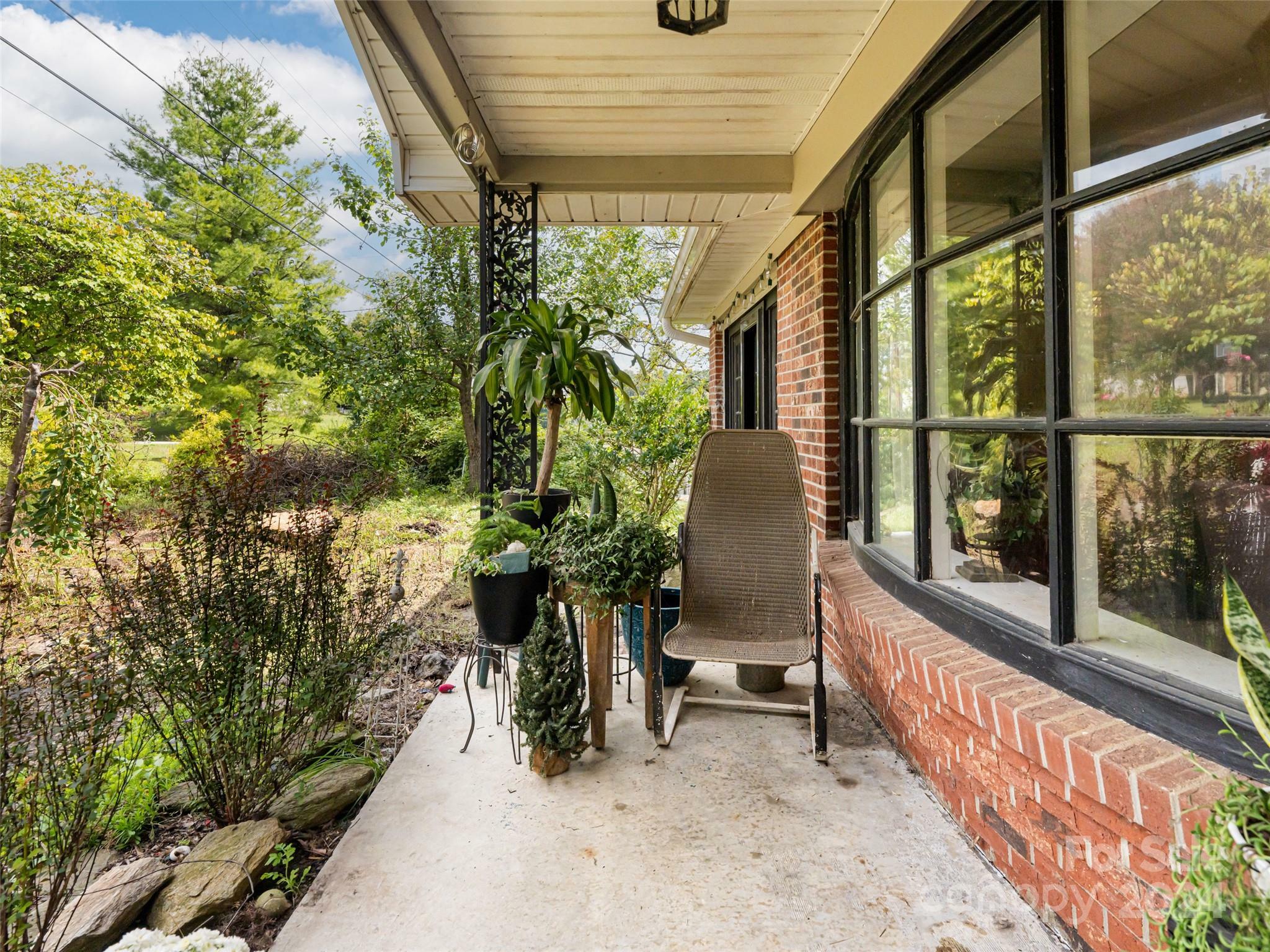 Property Photo:  365 Queen Street  NC 28792 