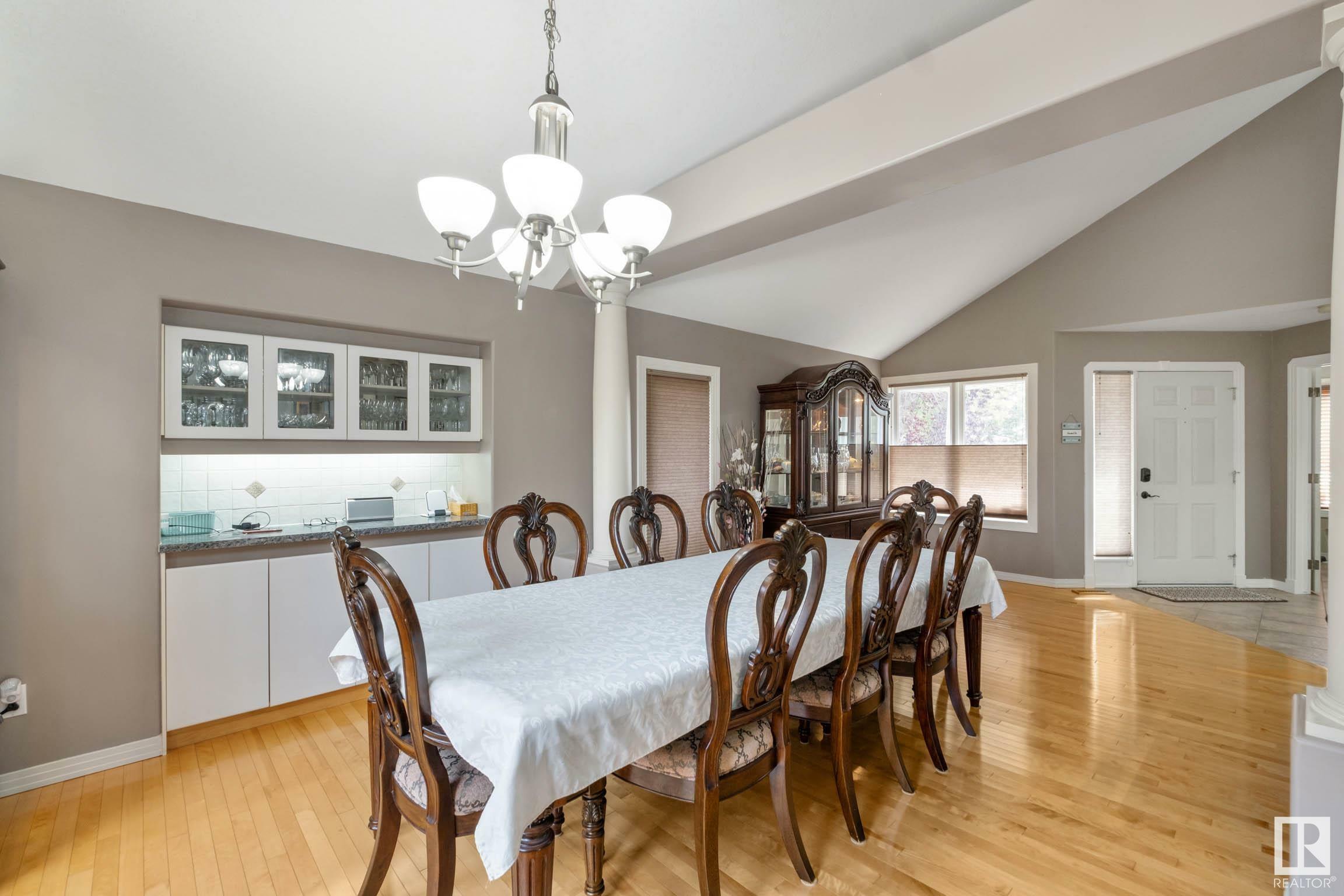 Property Photo:  35 Harwood Drive  AB T8N 5R3 