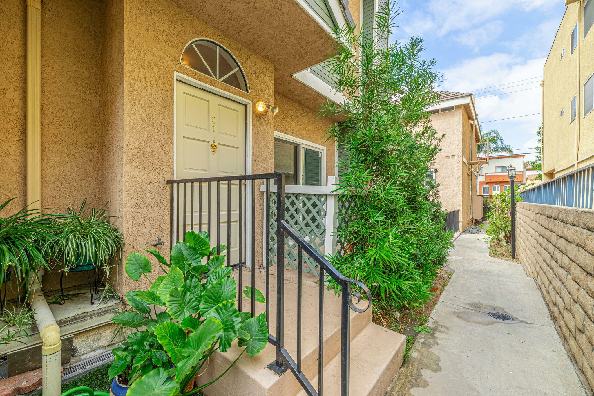 Property Photo:  8958 Burnet Avenue C1  CA 91343 