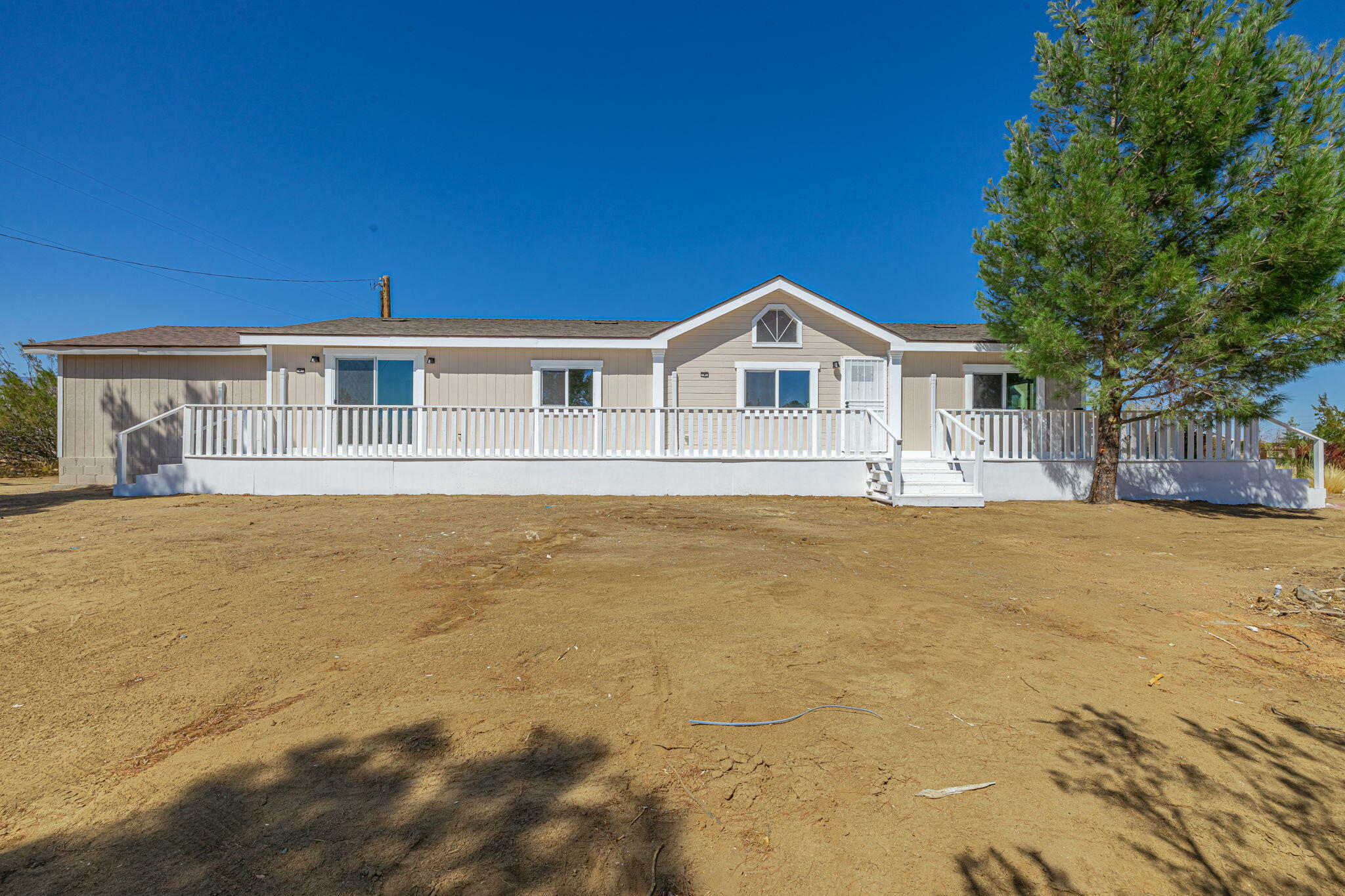 6265 W 105th Street  Rosamond CA 93560 photo