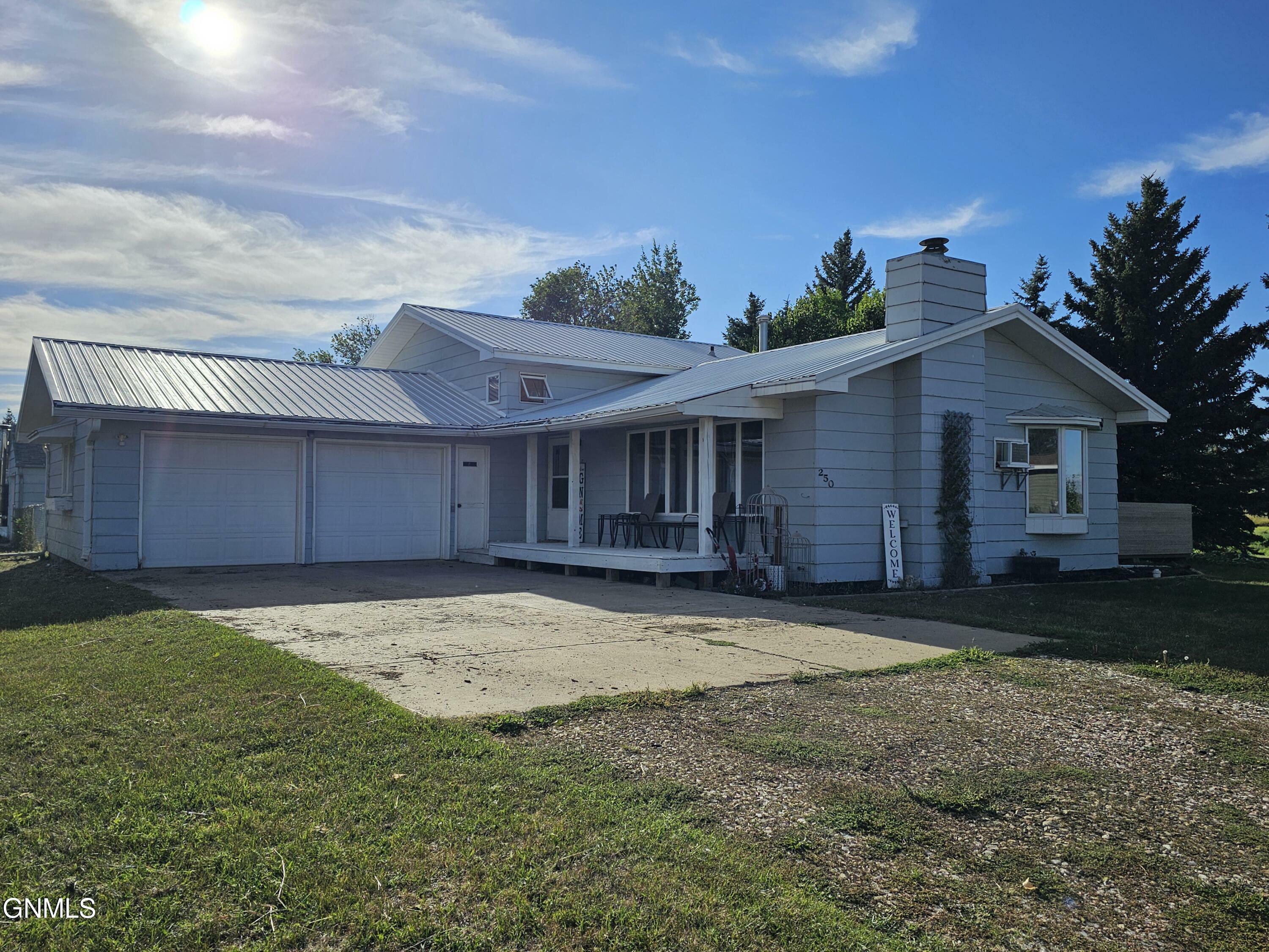 Property Photo:  250 1st Street Street  ND 58650 