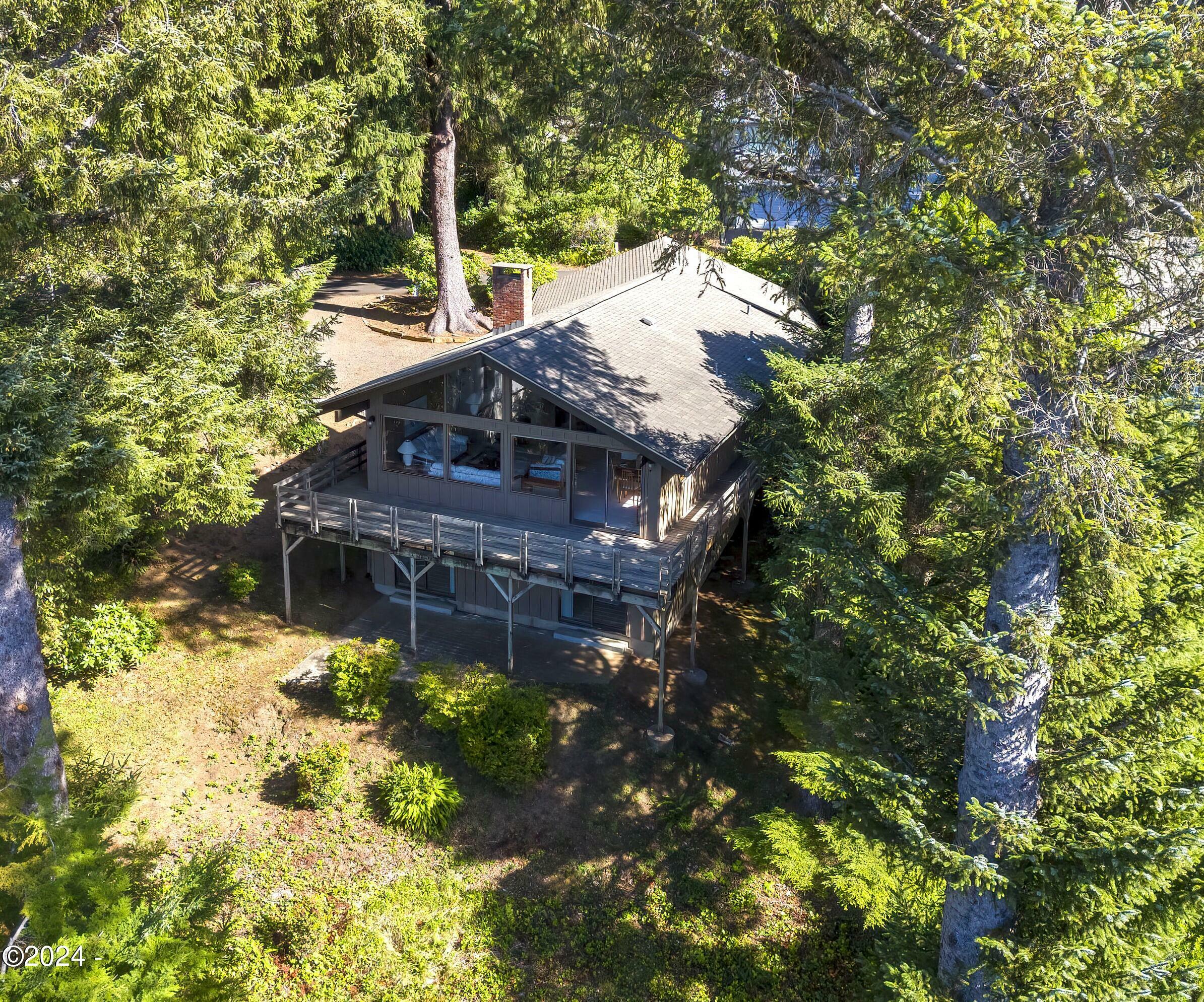 Property Photo:  114 Ridge Crest Rd  OR 97388 