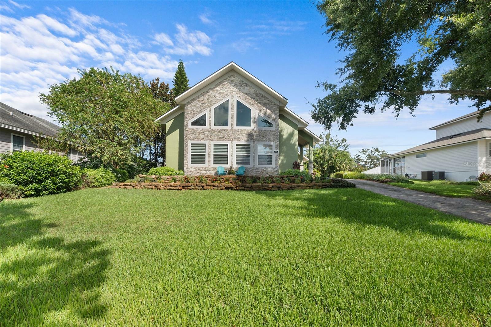 Property Photo:  208 N Lake Hartridge Drive  FL 33881 