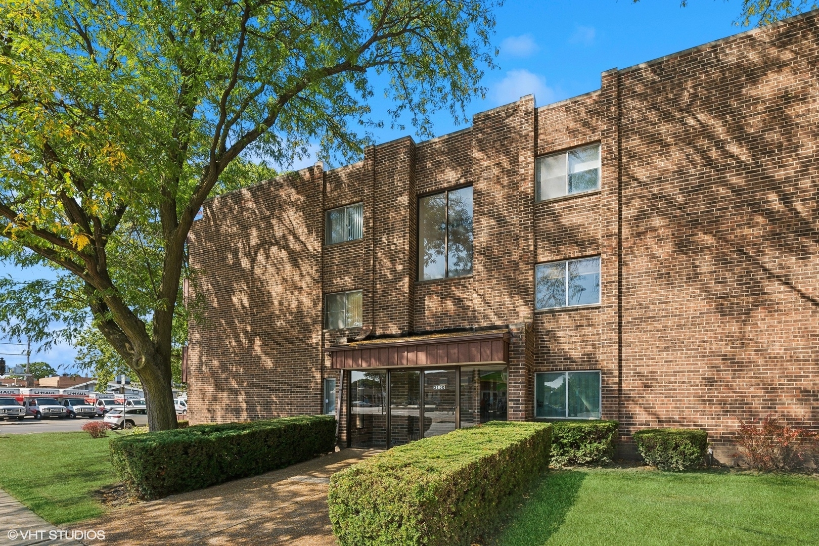 Property Photo: 3150 W Bryn Mawr Avenue 303 IL 60659