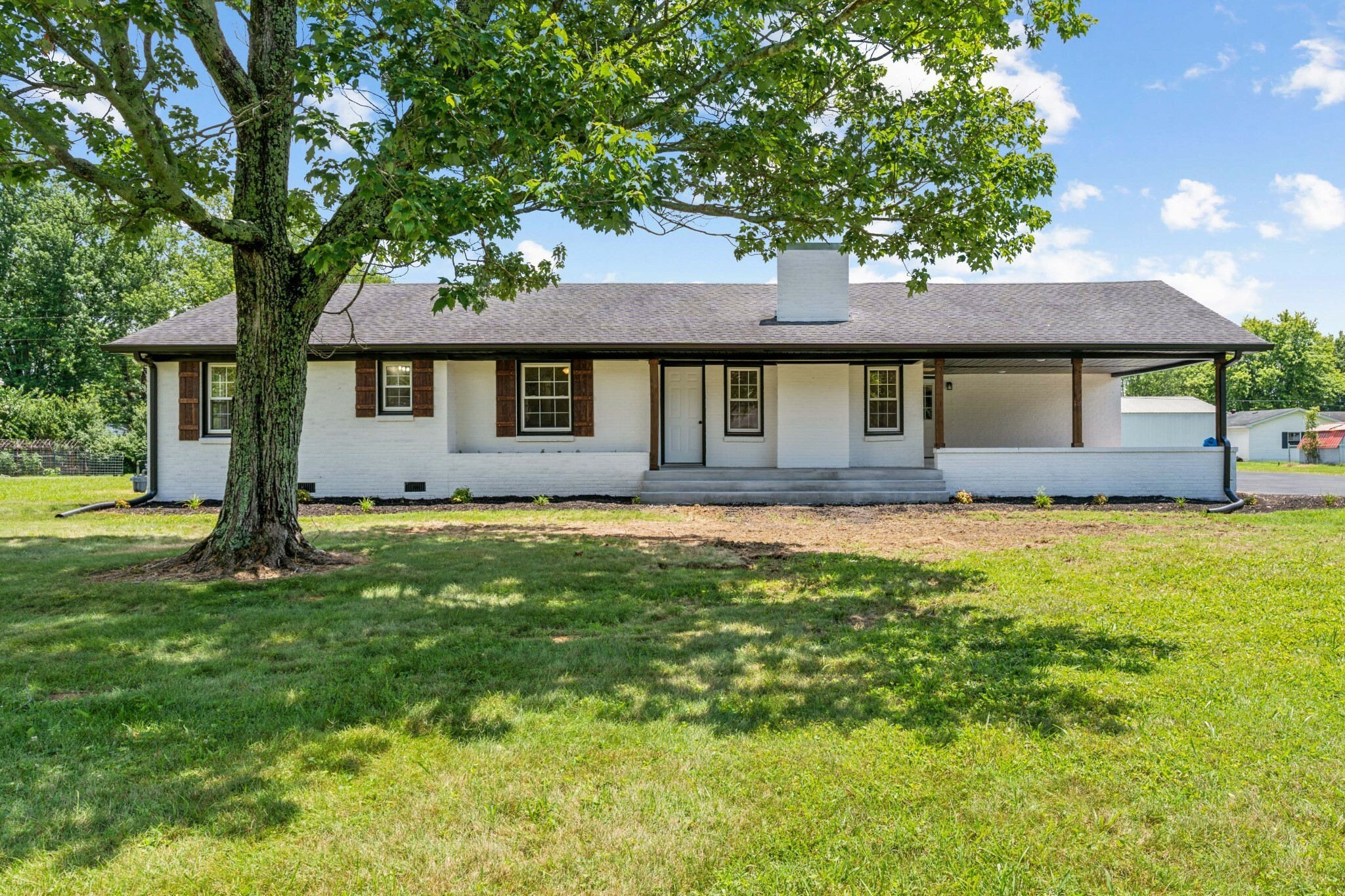 Property Photo:  512 Crestwood Dr  TN 37083 