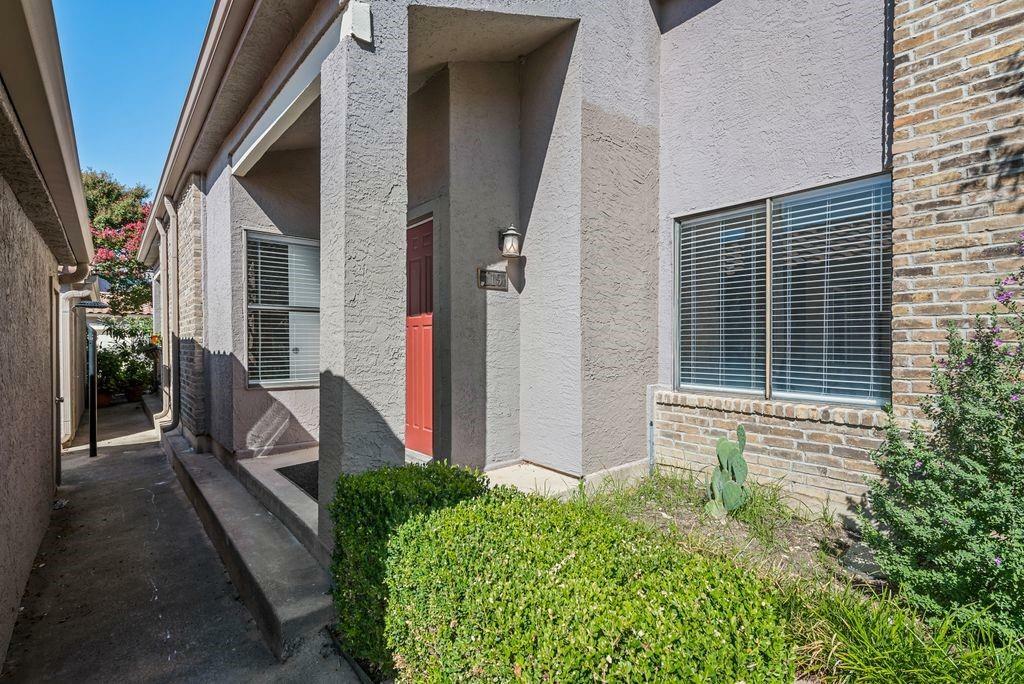 Property Photo: 4242 N Capistrano Drive 119 TX 75287