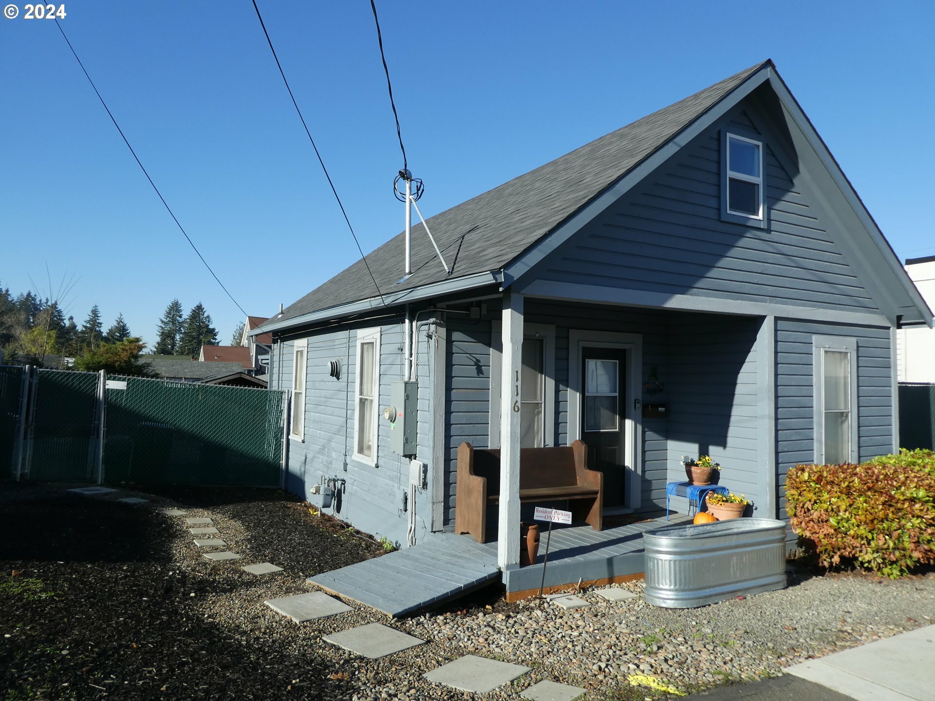 Property Photo:  116 Molalla Ave  OR 97045 