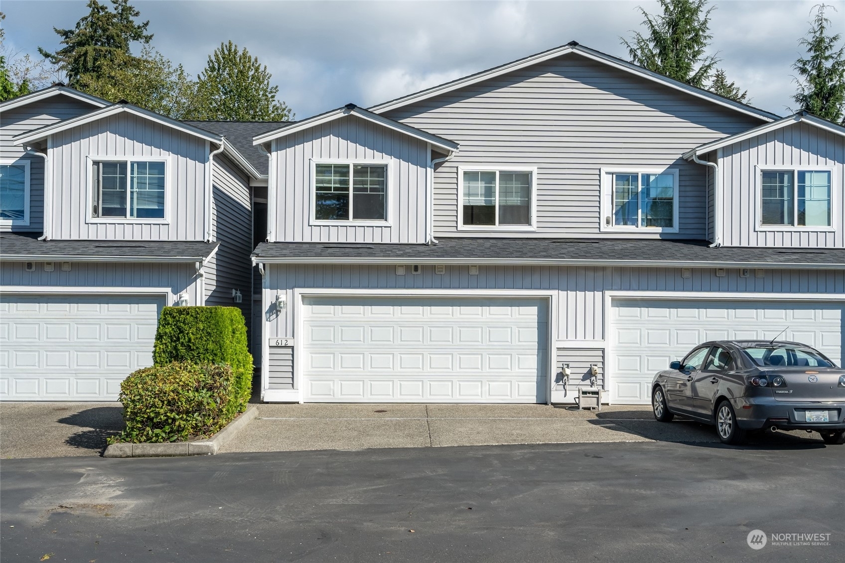 Property Photo:  14607 52nd Avenue W 612  WA 98026 