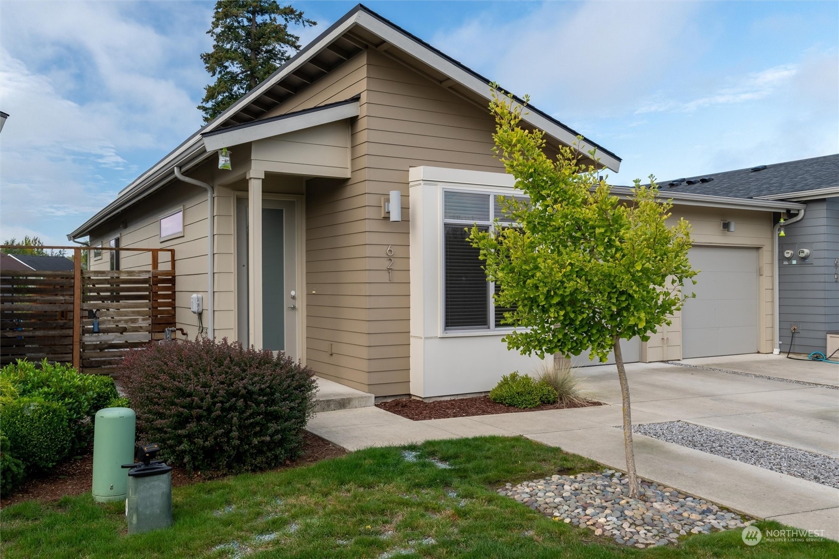 Property Photo:  621 Spring Vista Place  WA 98226 