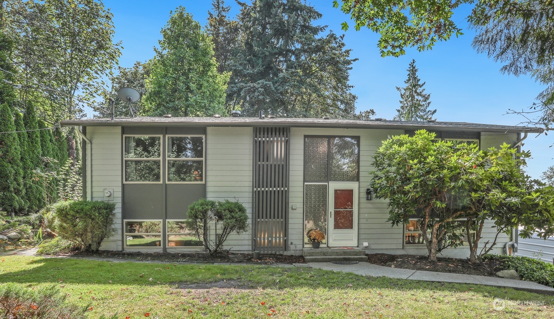 Property Photo:  14833 SE 224th Street  WA 98042 