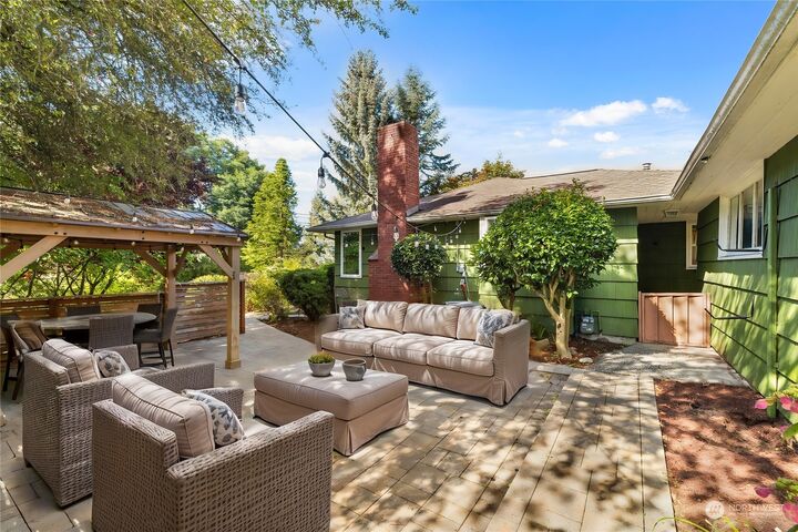 Property Photo:  13008  37th Avenue NE  WA 98125 
