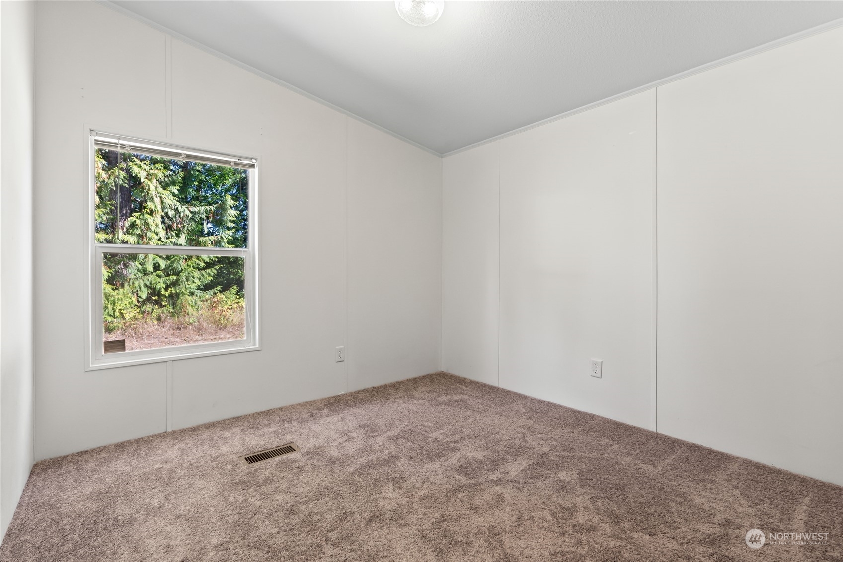 Property Photo:  30703 S 6th Ave Ct S  WA 98580 