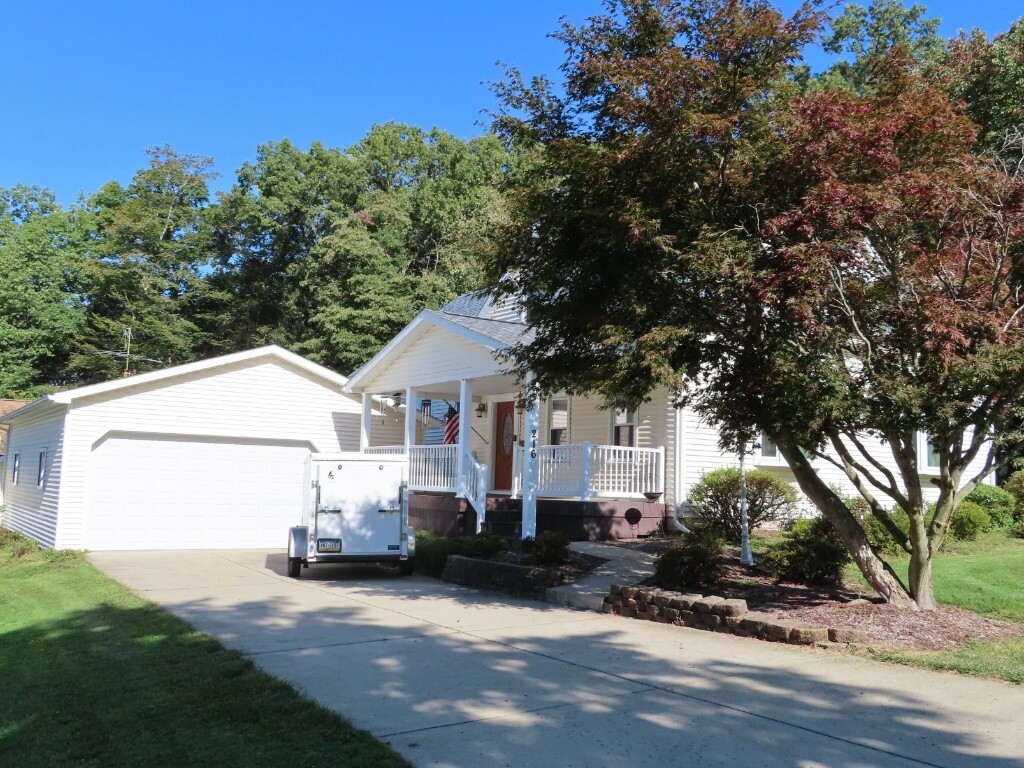 Property Photo:  216 Meadow Street  PA 16335 