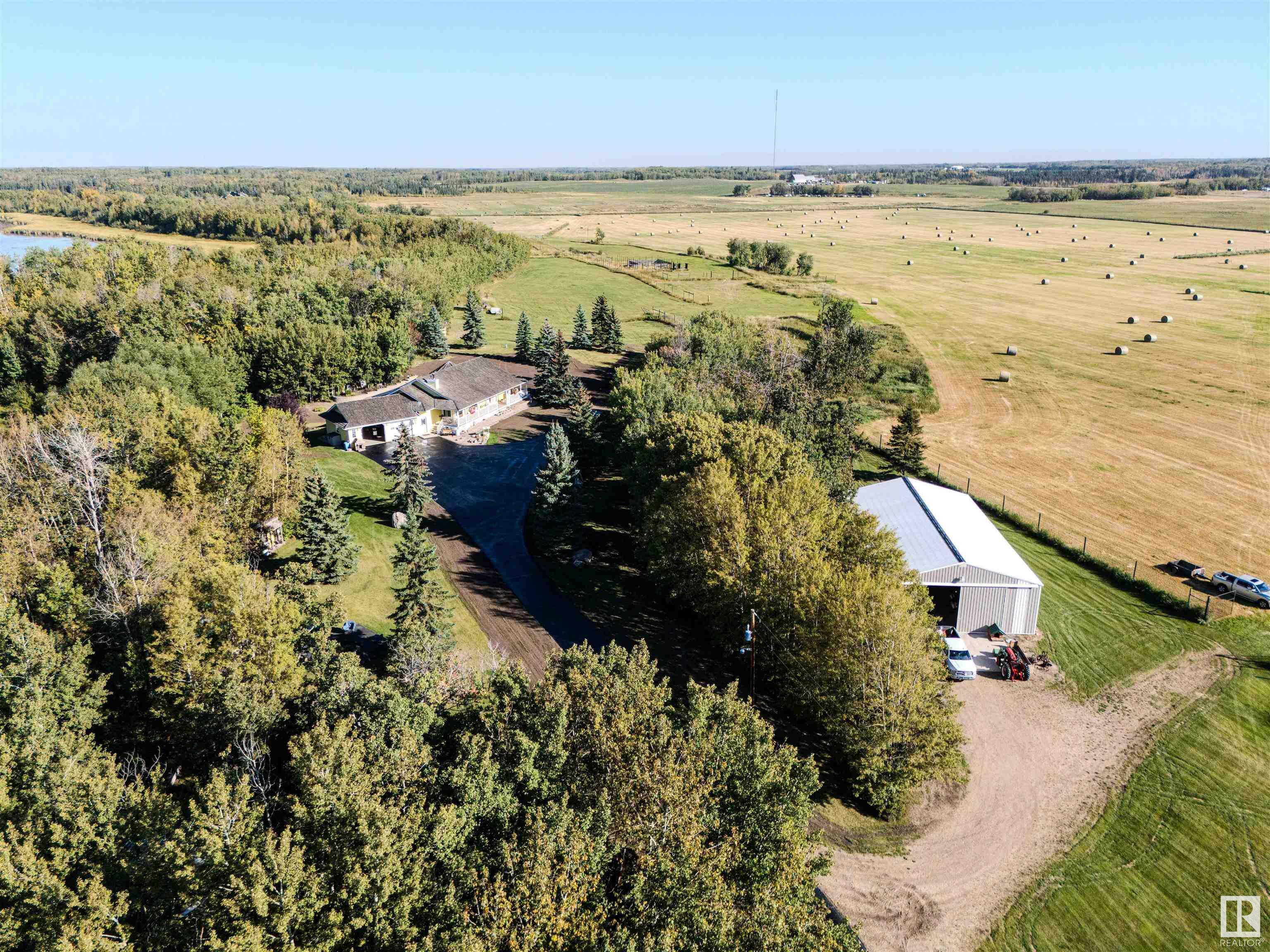 Property Photo:  23038 Twp Road 512  AB T8B 1K7 