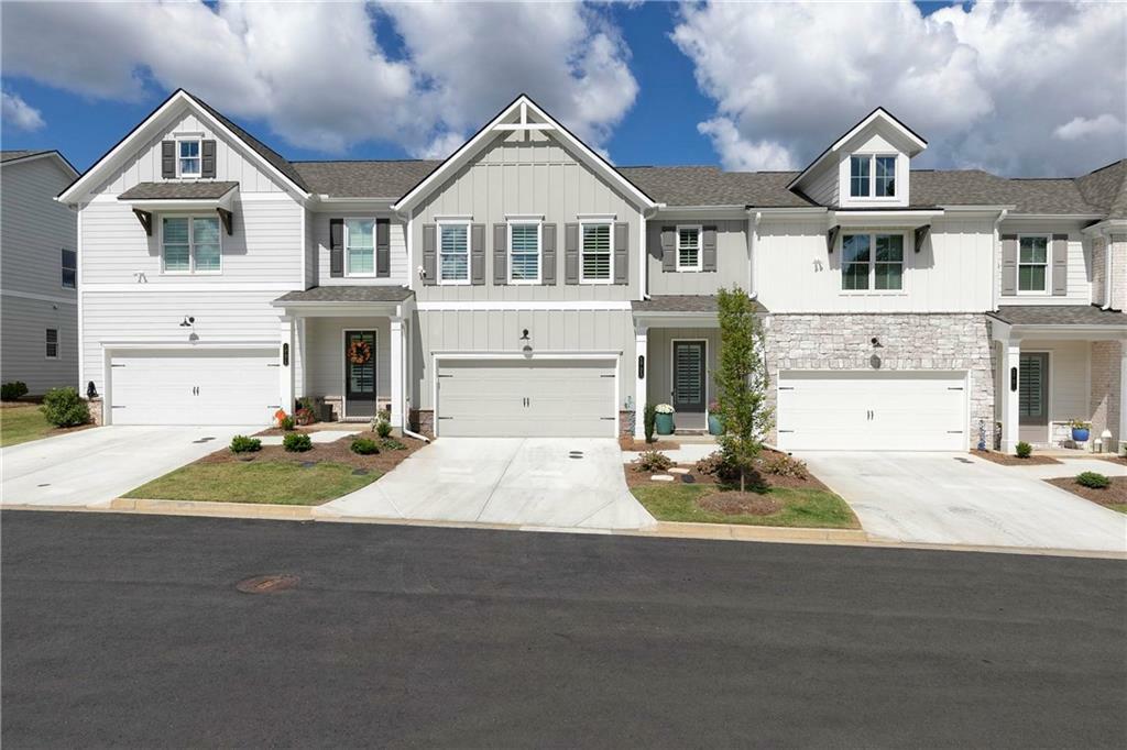 Property Photo: 1723 Cosette Lane GA 30152