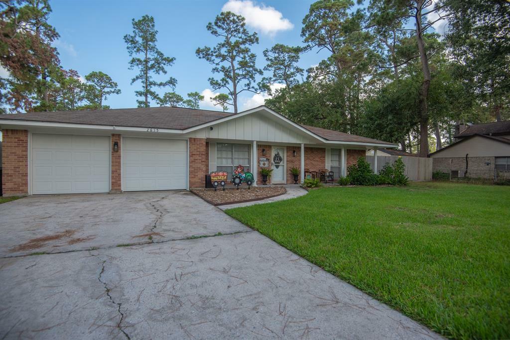 Property Photo:  2615 Whispering Pines Street  TX 77521 