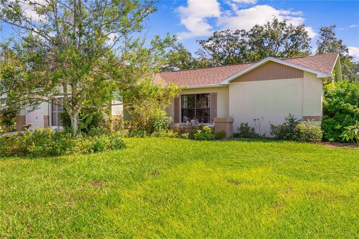 Property Photo:  8068 Pagoda Drive  FL 34606