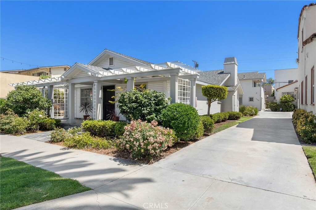 Property Photo:  4124 E 5th Street  CA 90814 
