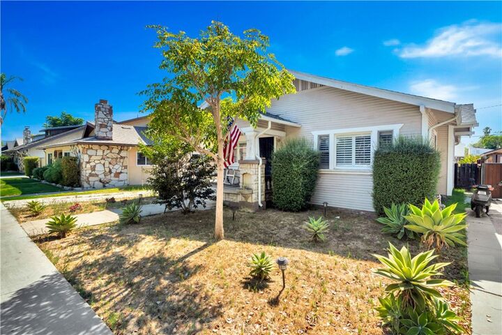 Property Photo:  777 Obispo Avenue  CA 90804