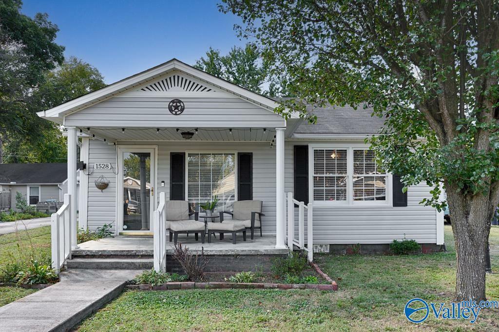 Property Photo:  1528 McKinley Avenue NE  AL 35801 