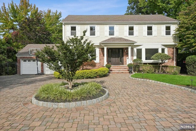 Property Photo:  446 North Woodland Street  NJ 07631 