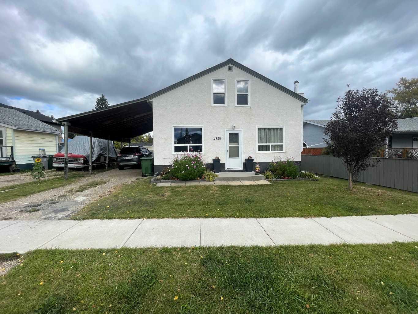 Photo de la propriété: 4820 17 Avenue AB T7E 1V6