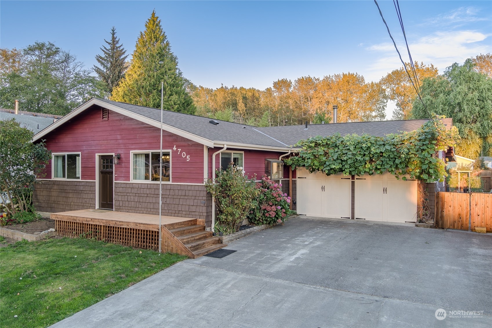 Property Photo:  4705 Neptune Circle  WA 98248 