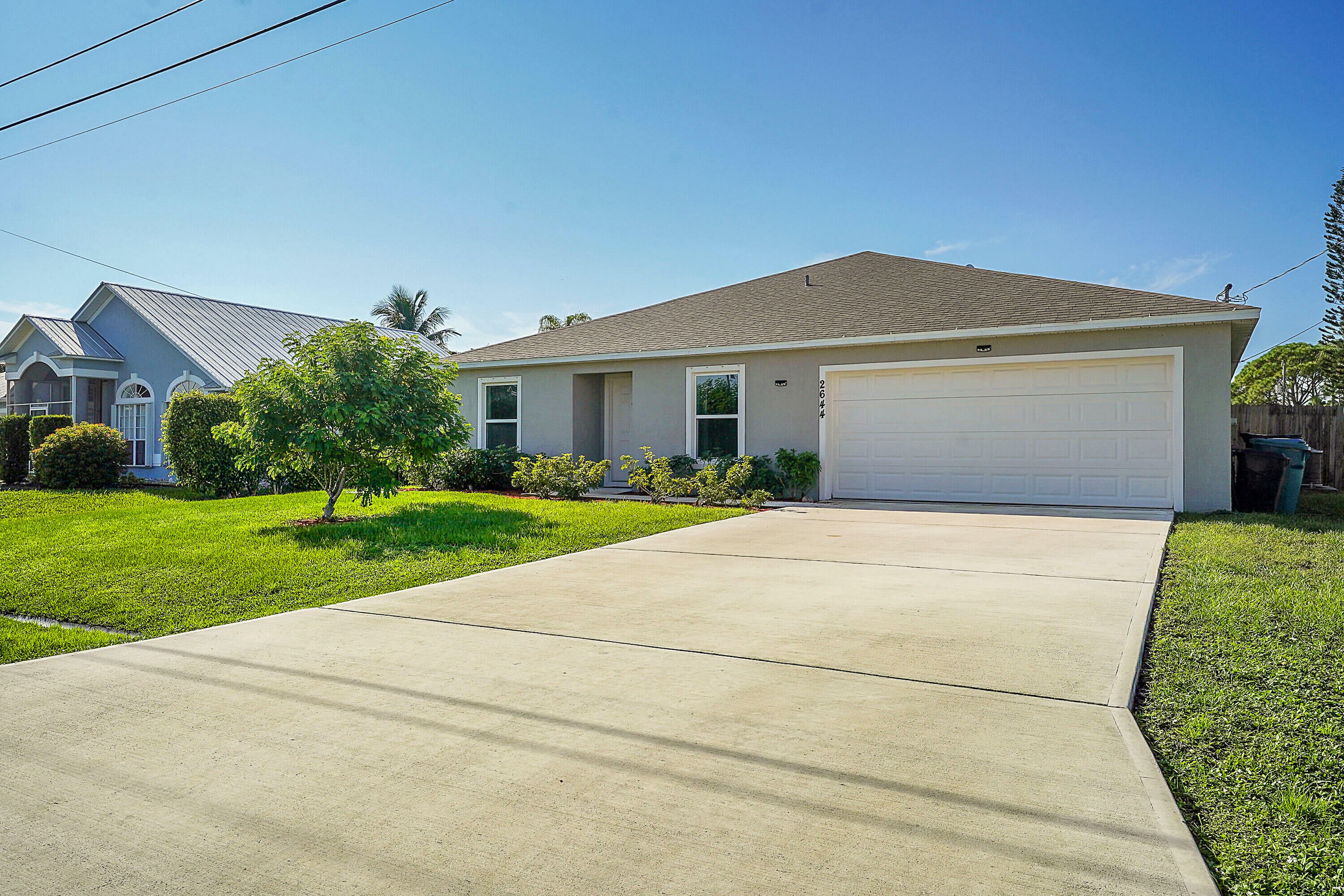 2644 SE Dozier Lane  Port Saint Lucie FL 34952 photo