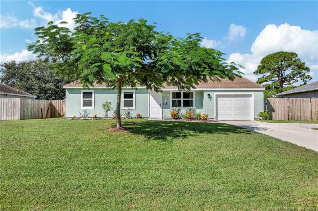 Property Photo:  2362 SE Berkshire Boulevard  FL 34952 