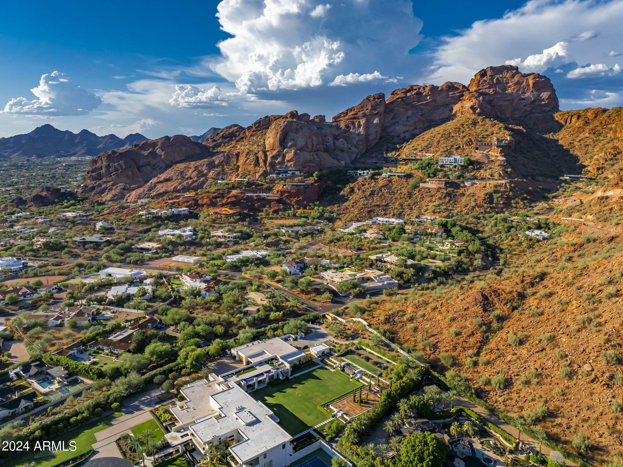 Property Photo: 5201 N Saddle Rock Drive AZ 85018