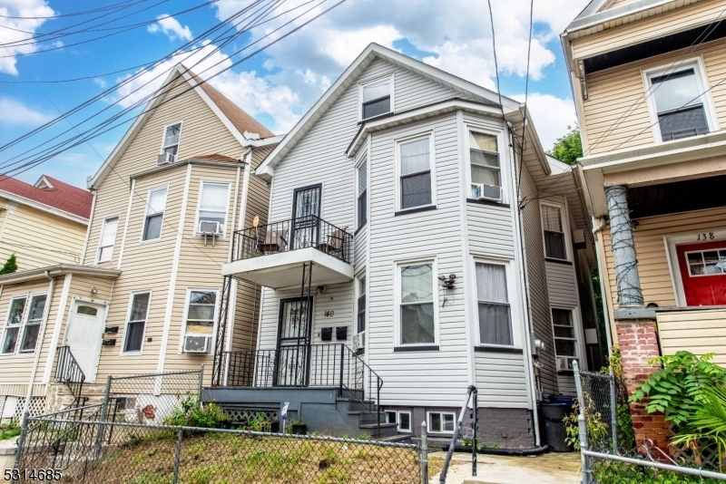 Property Photo:  140 N 7th St  NJ 07522 