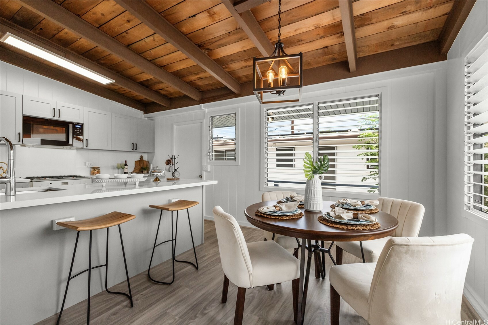 3824 Harding Avenue  Honolulu HI 96816 photo