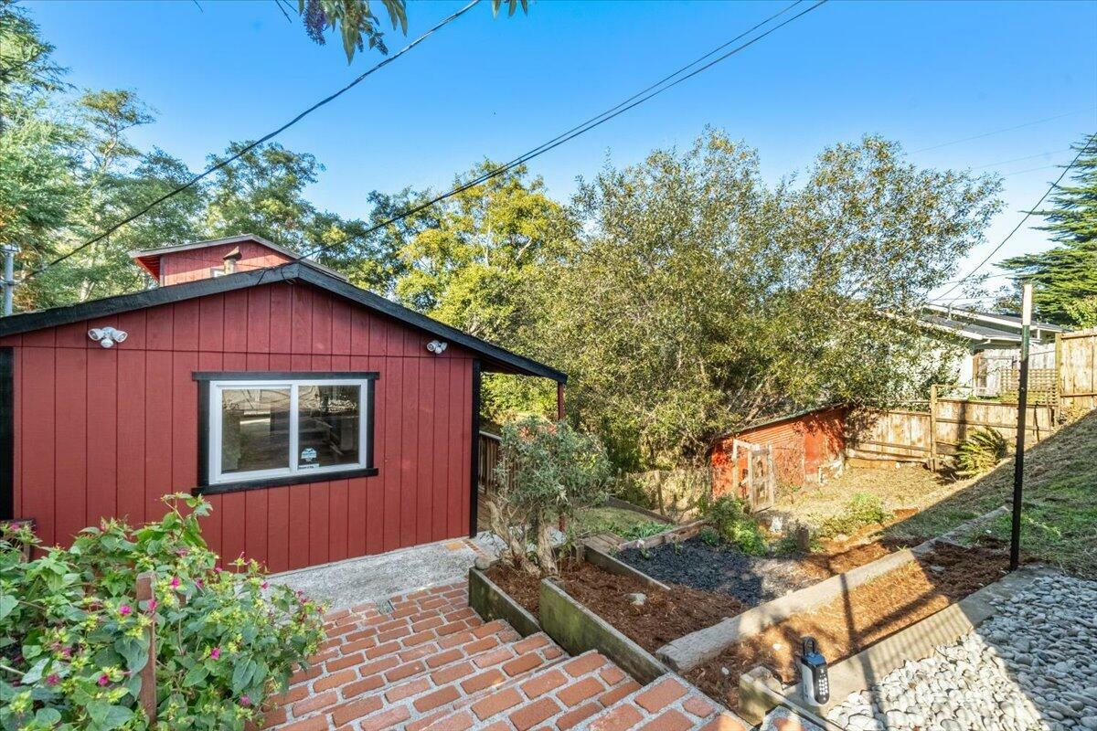 Property Photo:  689 Alpha Street  CA 95503 