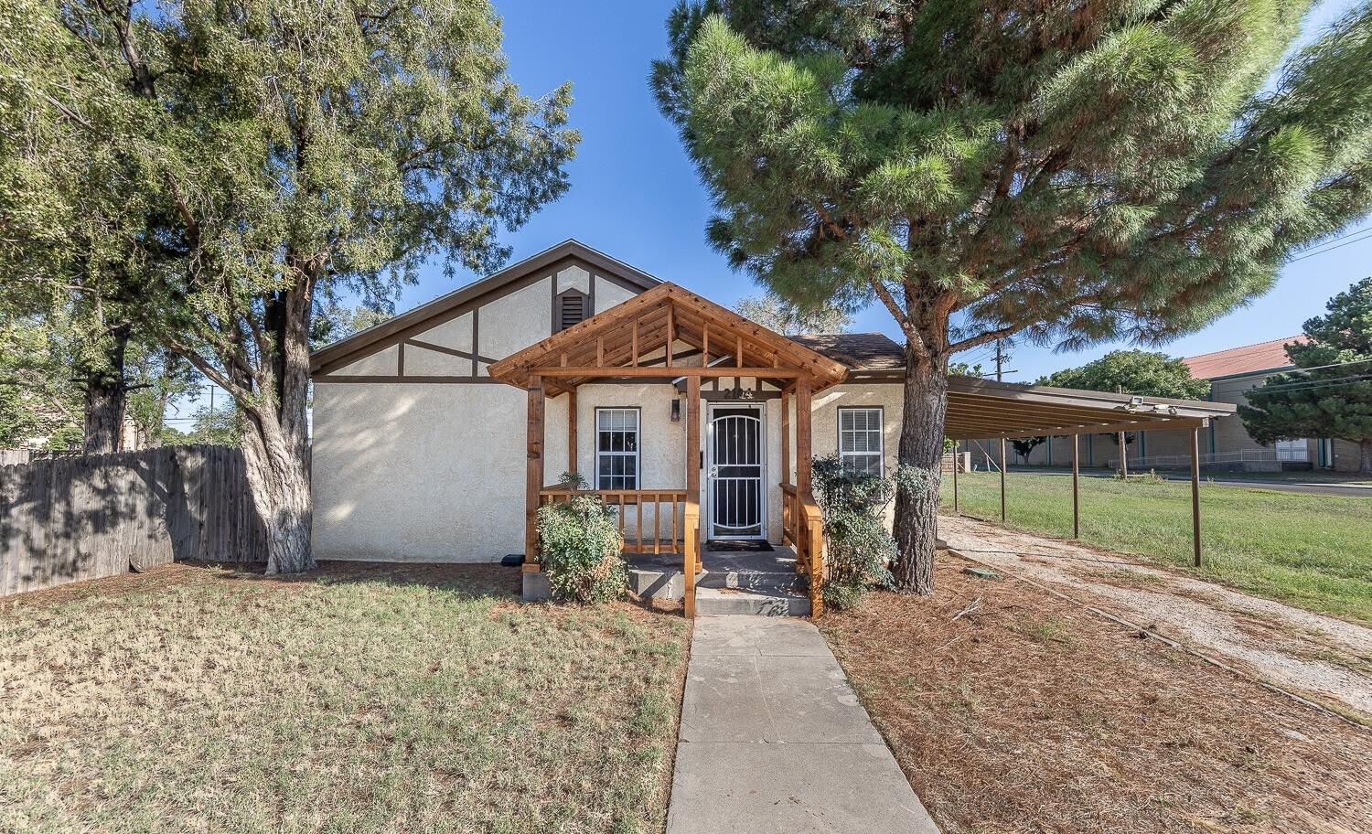 Property Photo: 2104 14th Street TX 79401