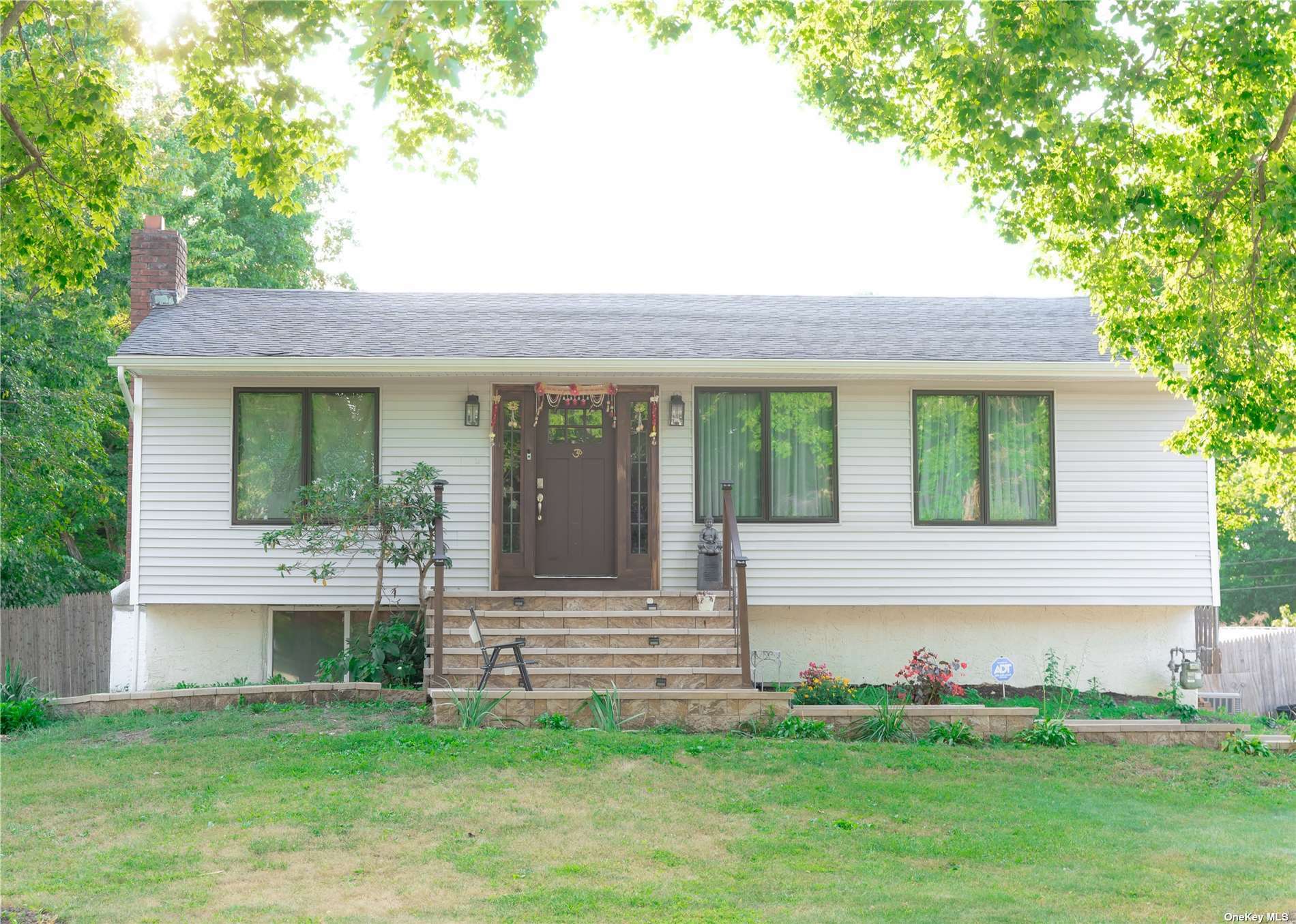 Property Photo:  16 Colgate Street  NY 11776 