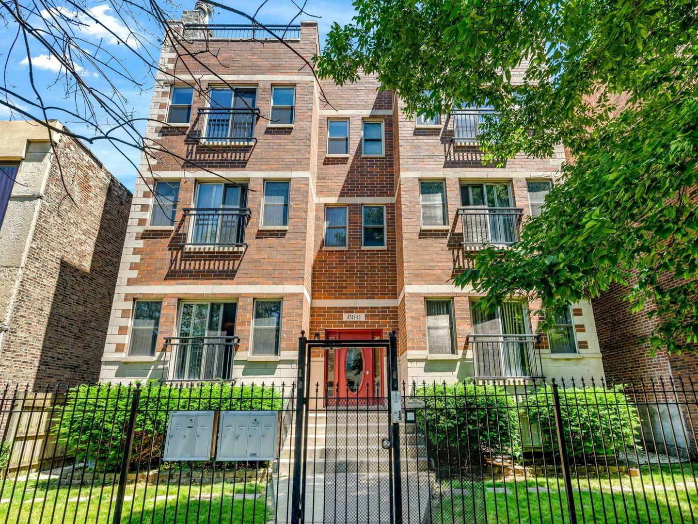 4743 S Langley Avenue 1S  Chicago IL 60615 photo