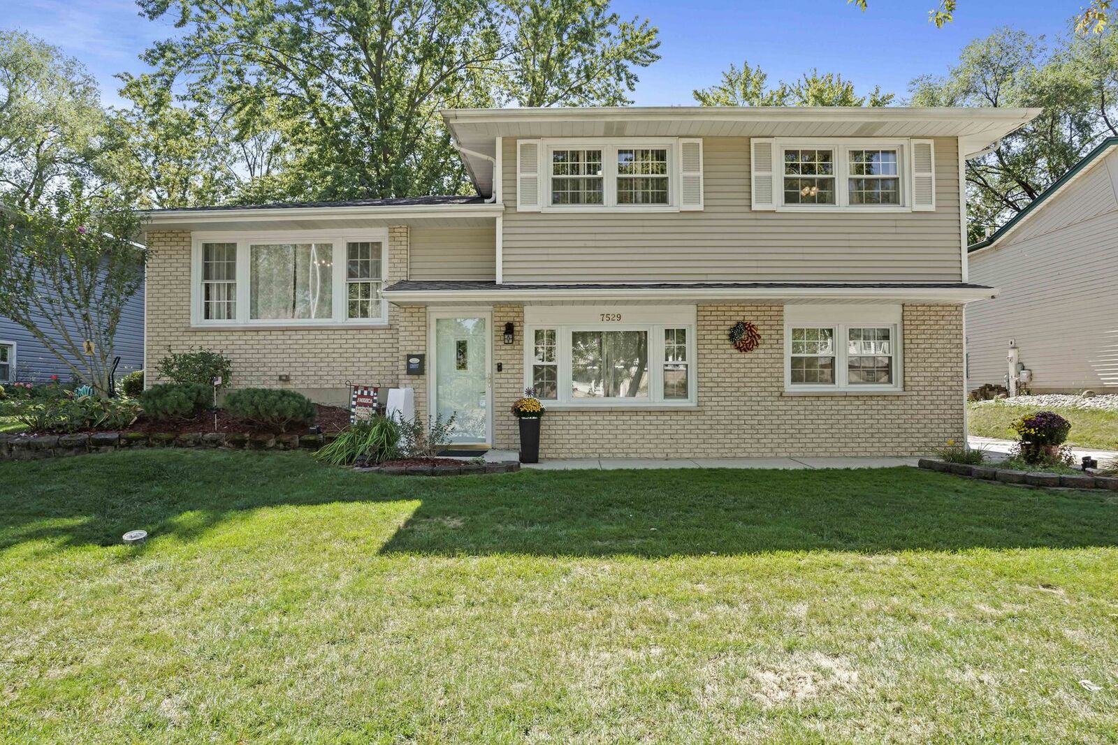 Property Photo: 7529 165th Street IL 60477