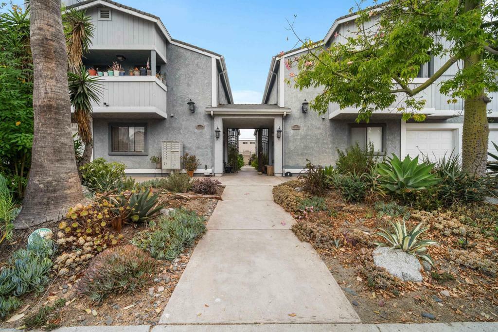 Property Photo:  4444 Cherokee Ave 4  CA 92116 