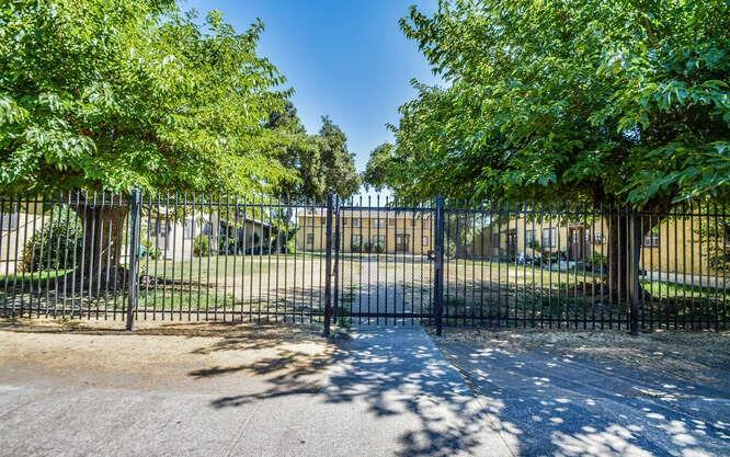 Property Photo:  1608 E 6th Street  CA 95206 