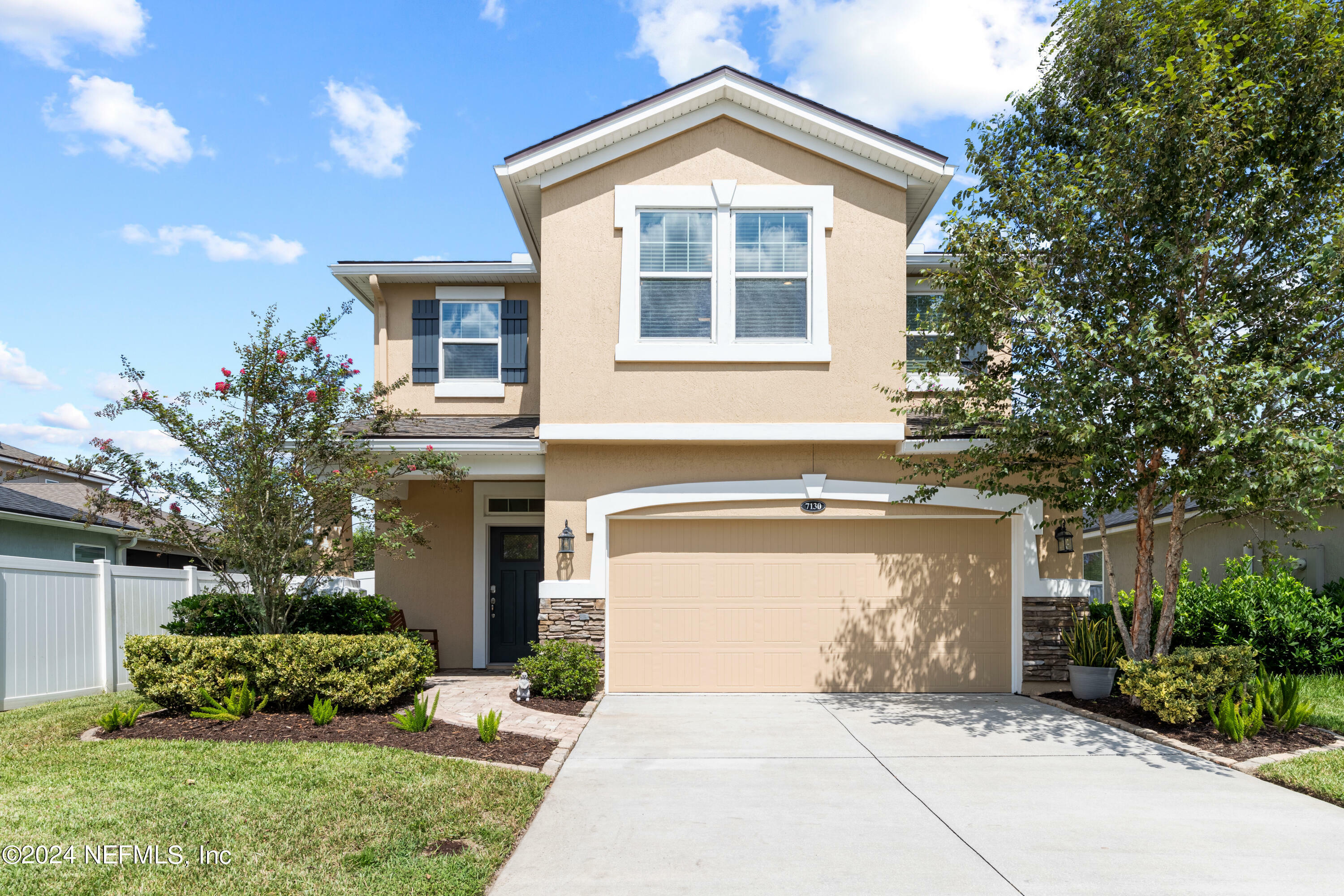 Property Photo:  7130 Emsley Circle  FL 32258 