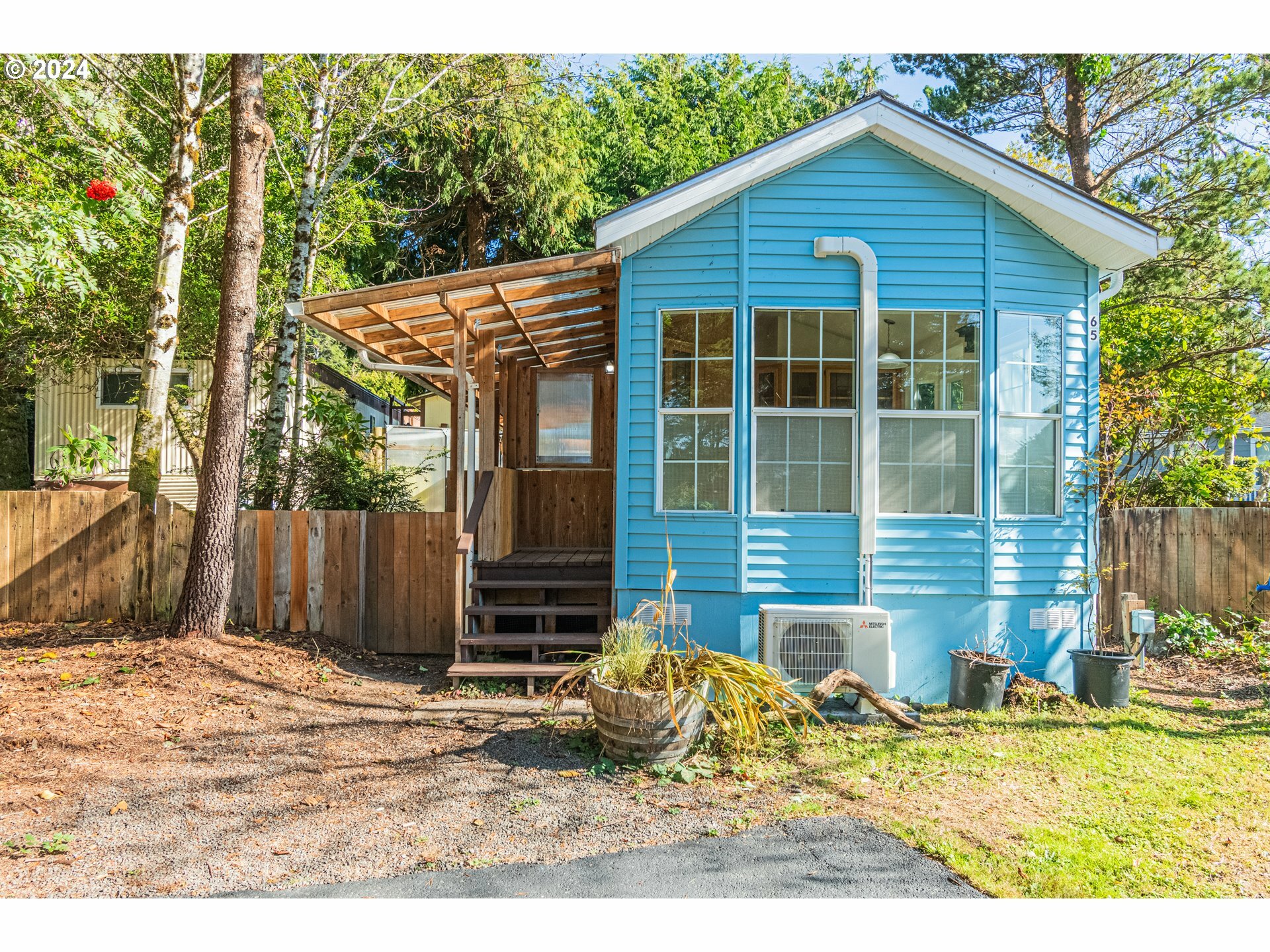Property Photo: 4875 N Highway 101 65 OR 97341