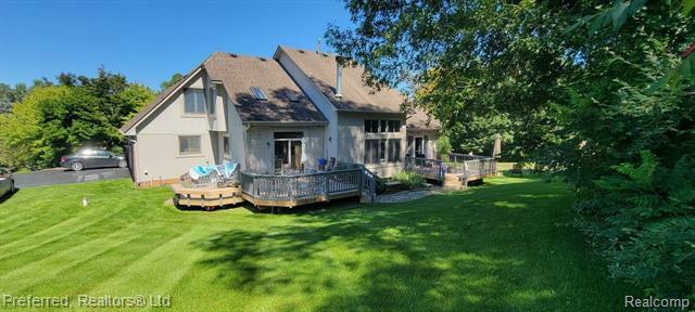 Property Photo:  9829 Forest Ridge Drive  MI 48348 